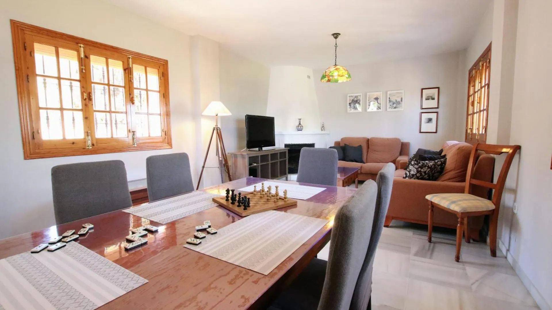 Tess Villa Madison Alhaurín de la Torre Tatil Evi